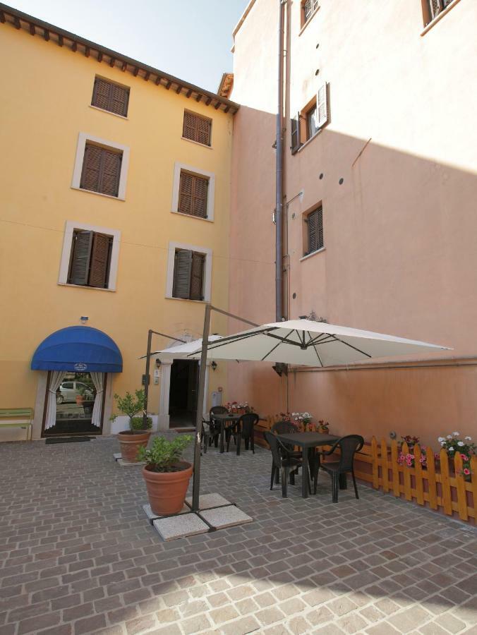 Il Cavallino Fossombrone Esterno foto